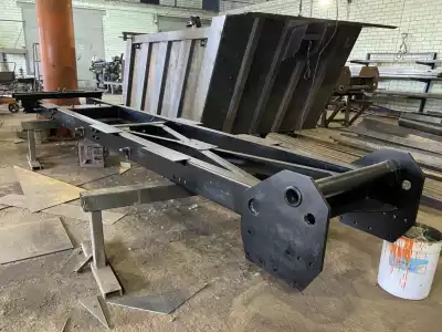  Надрамник на КАМАЗ 6520 
